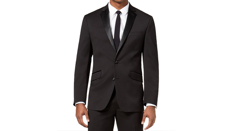 Tuxedo vs Suit for Prom: Differences and Recommendations 