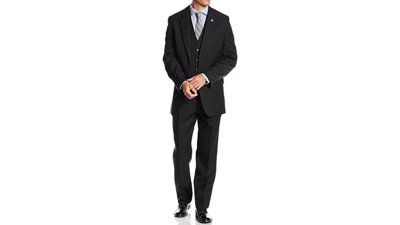 Tuxedo vs Suit for Prom: Differences and Recommendations 